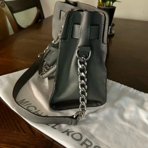 Michael Kors Authentic Michael Kors Grey Lock & Key Purse - Picture 12 of 15